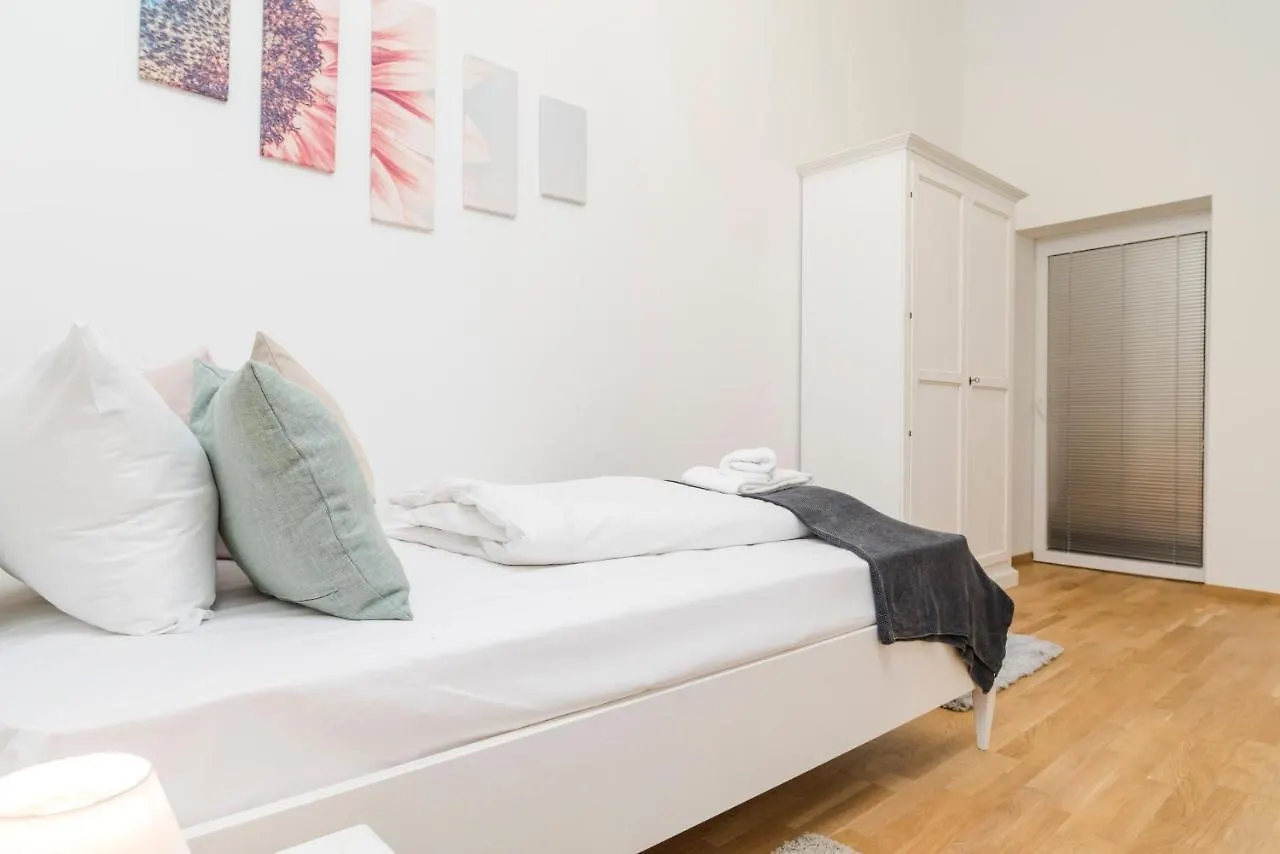 Rennweg Rooftop By Welcome2Vienna Apartment